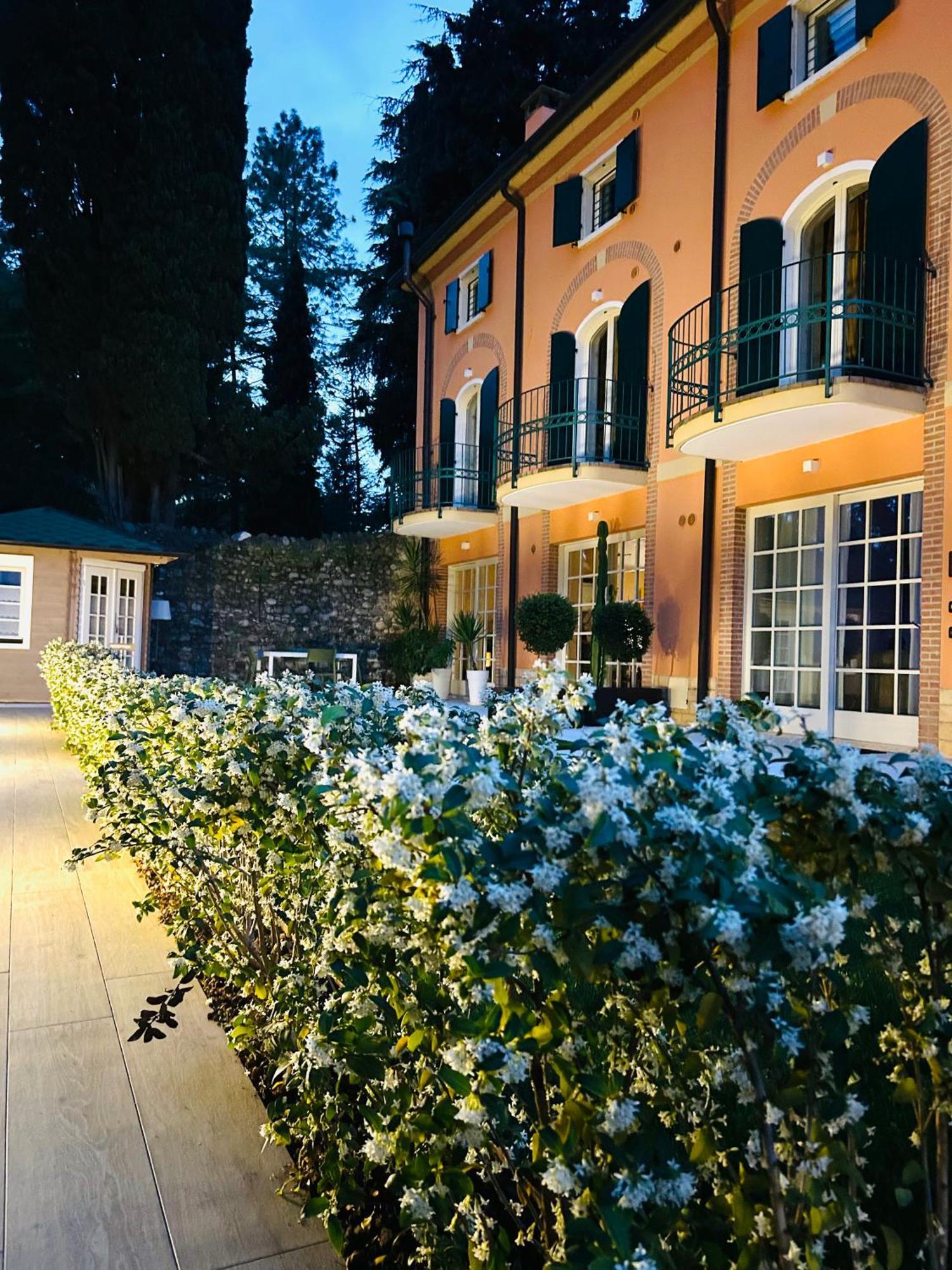 Residenza Eden Konuk evi Colà Dış mekan fotoğraf